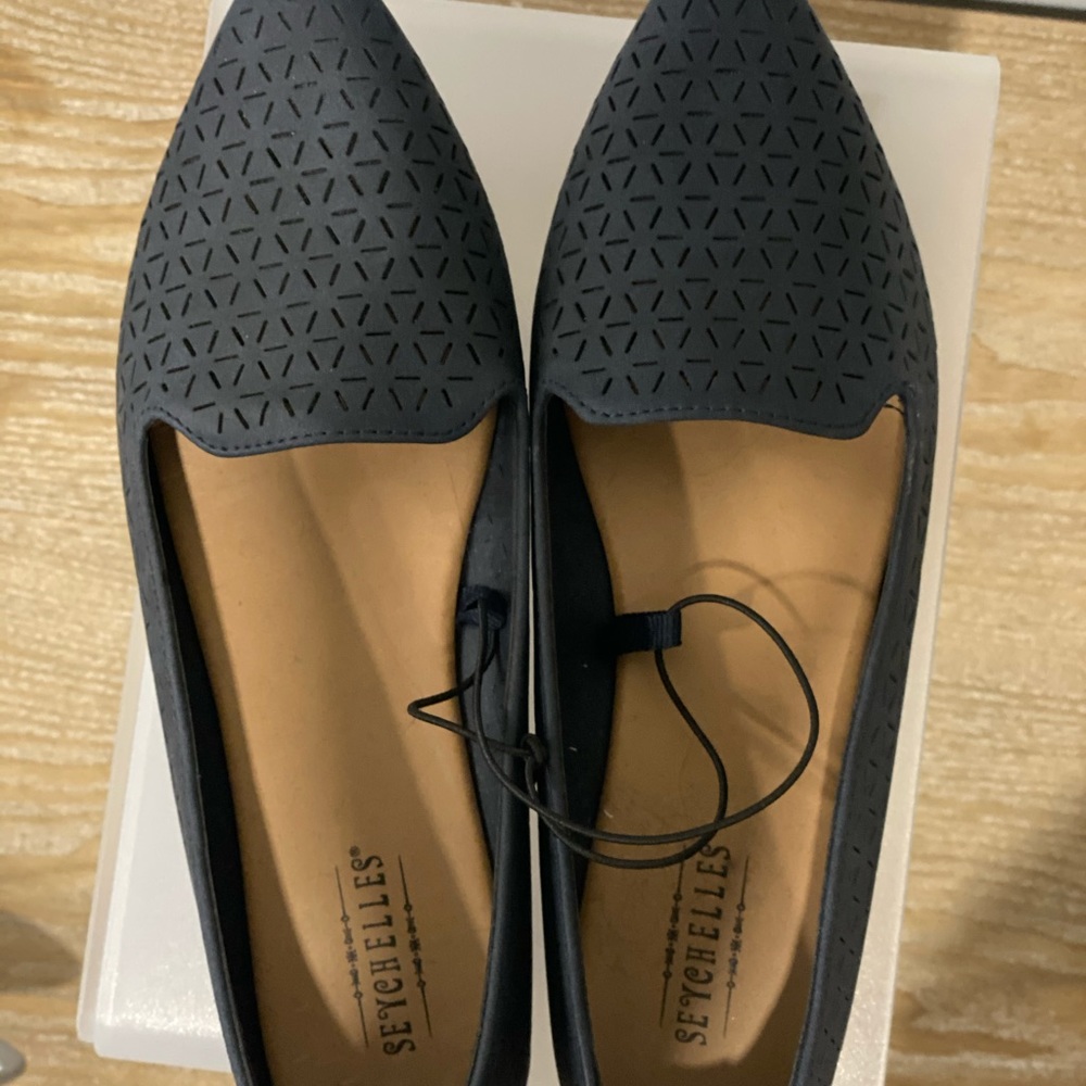 Navy blue flats